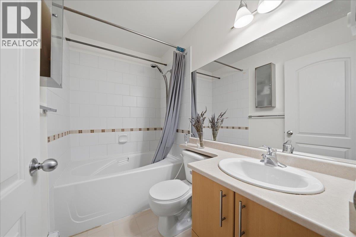 1 7128 17th Avenue Property Photo 29