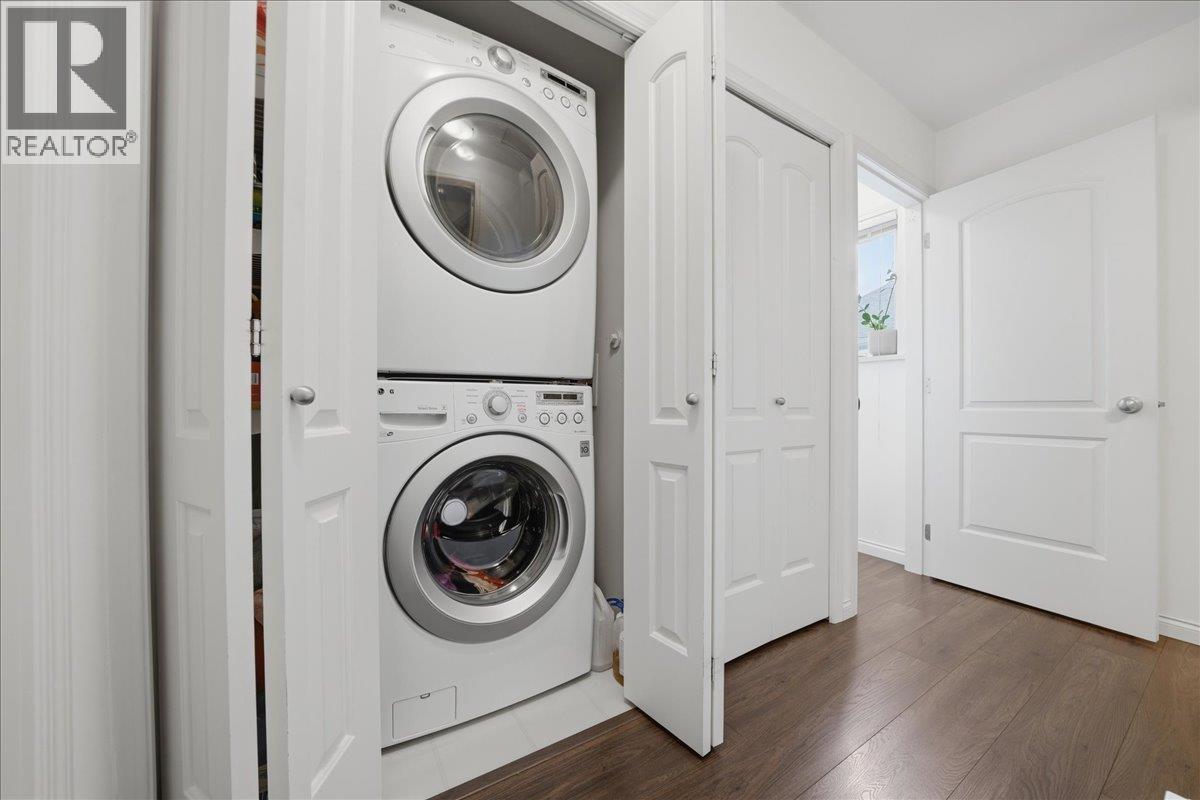 1 7128 17th Avenue Property Photo 30