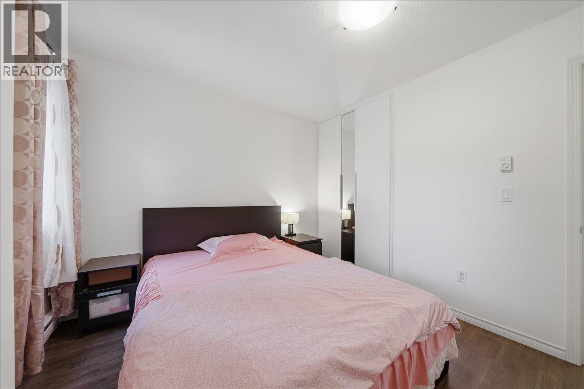 1 7128 17th Avenue Property Photo 32