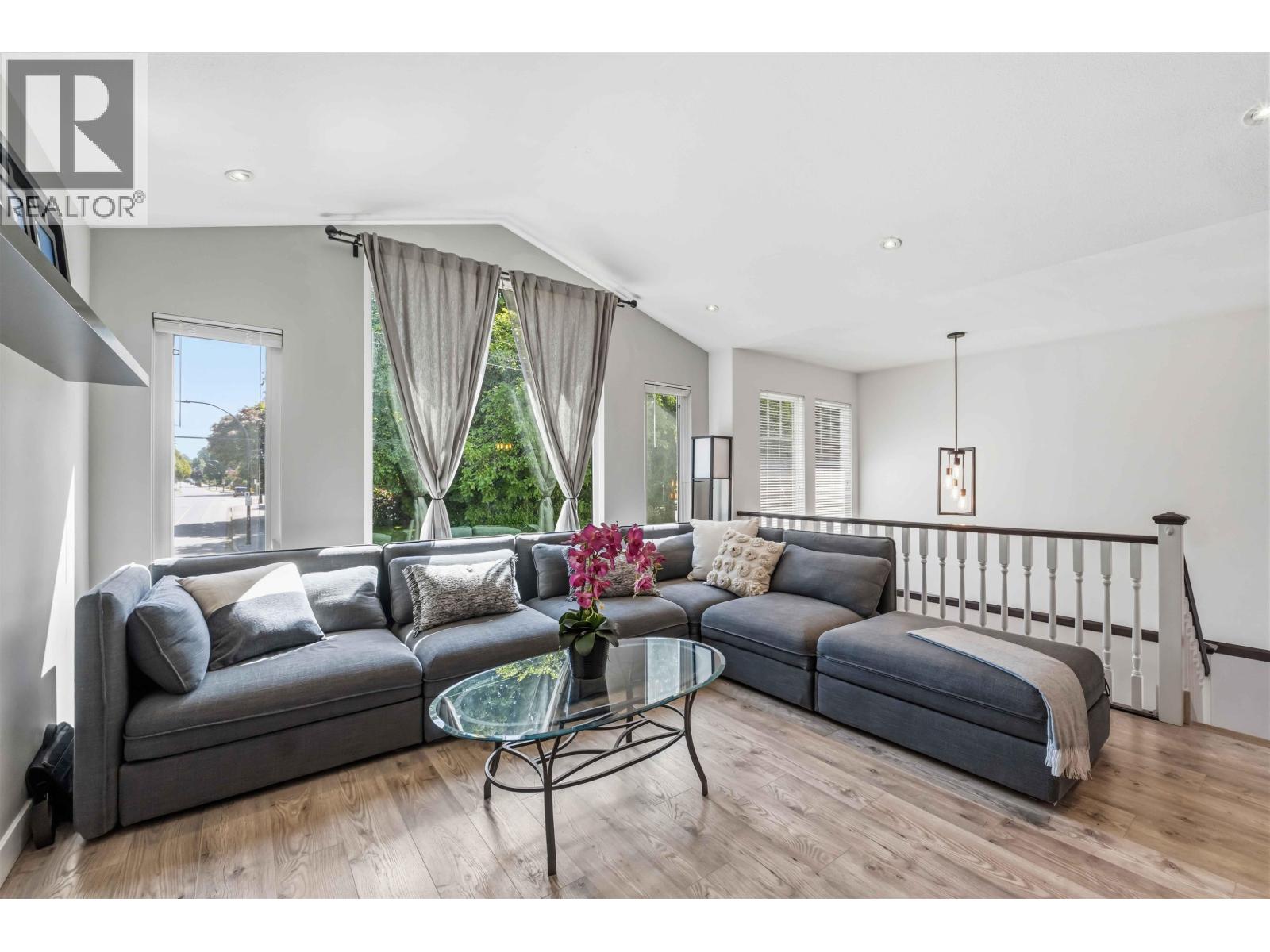 11661 207 Street Property Photo 6