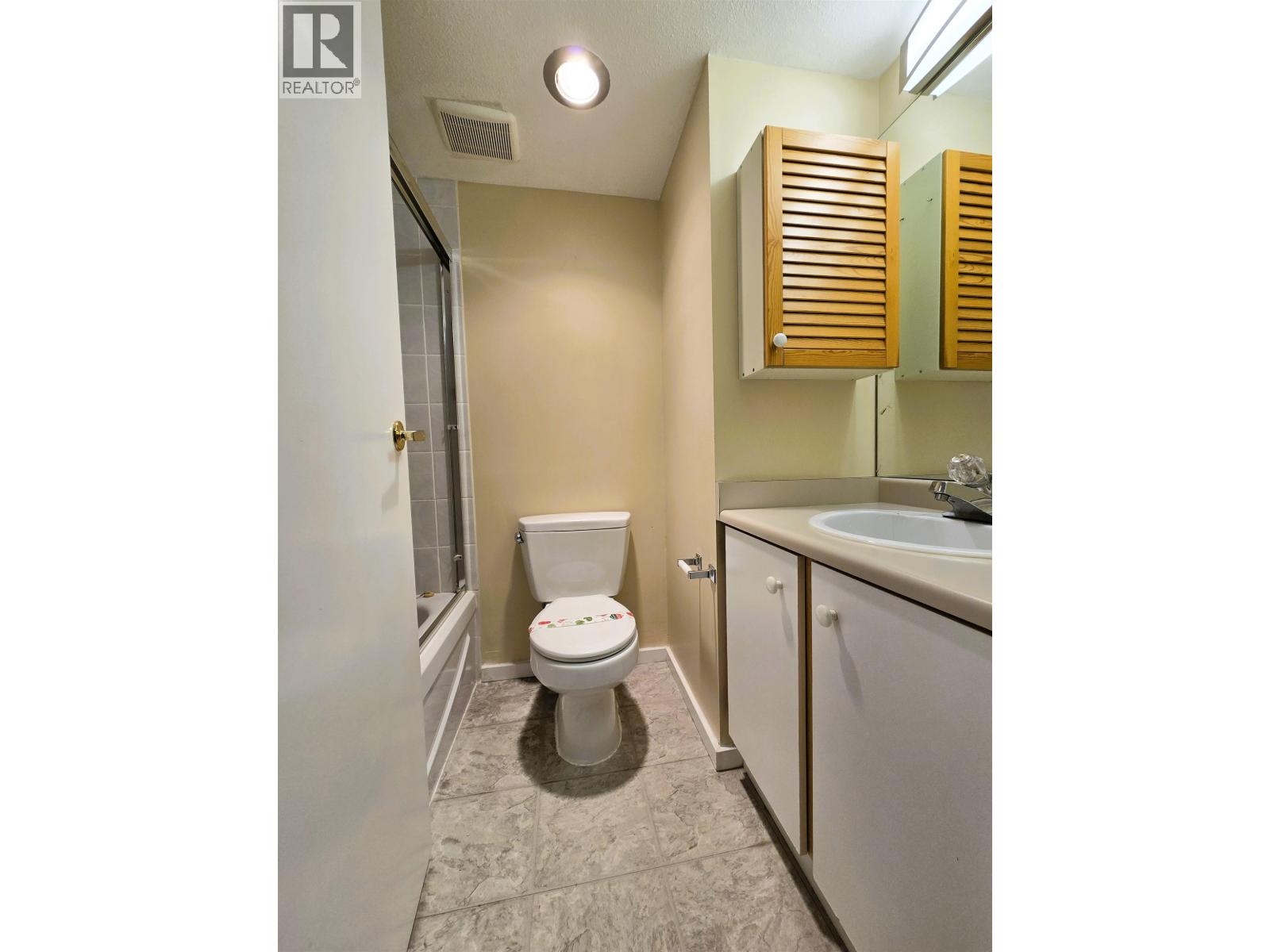 101 5565 Barker Avenue Property Photo 12