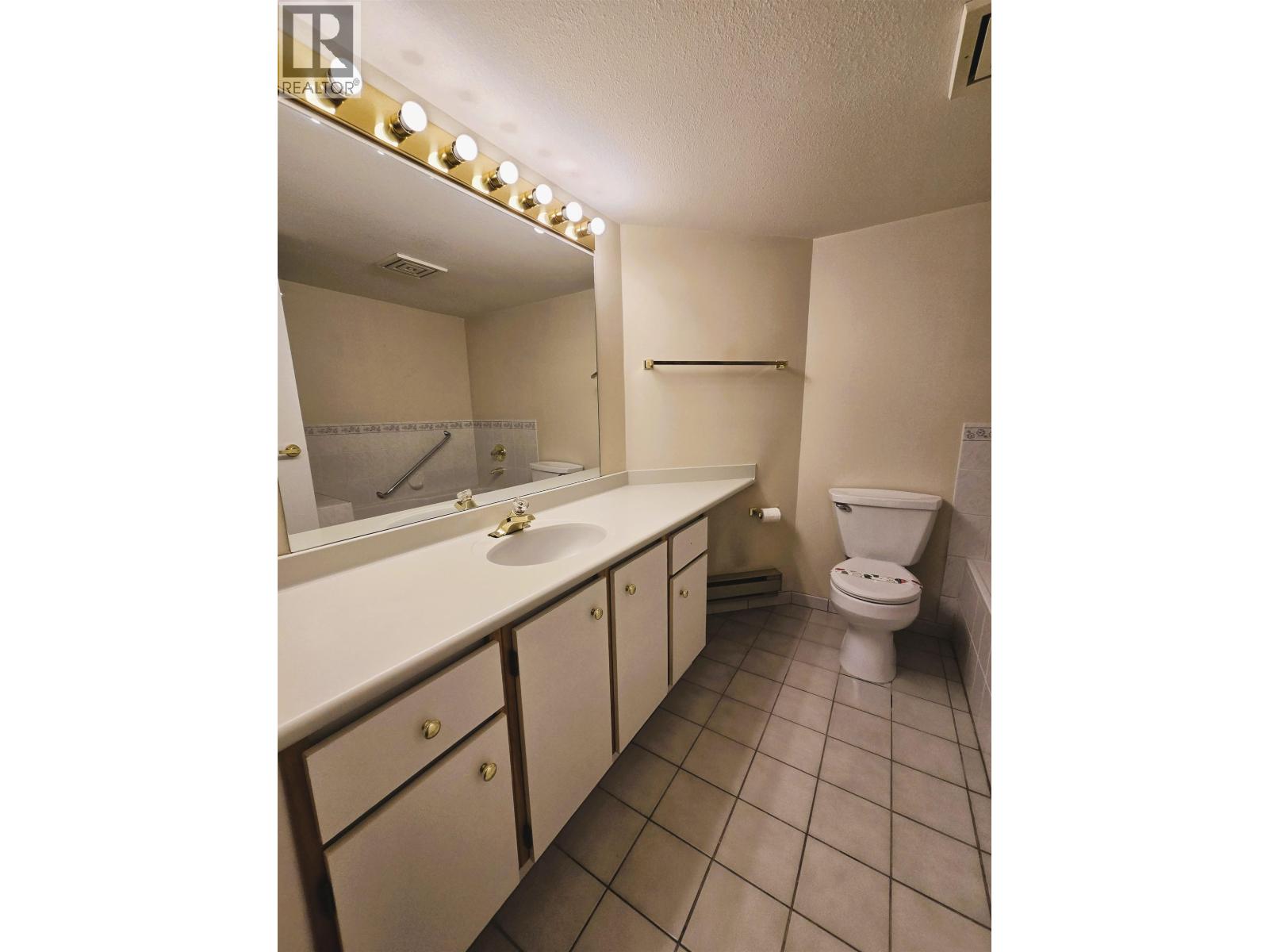 101 5565 Barker Avenue Property Photo 16