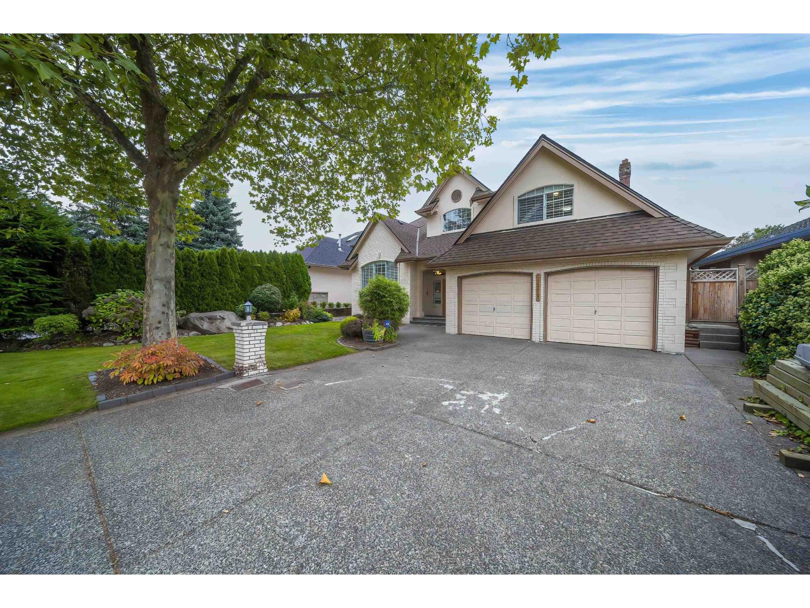 14872 25a Avenue Property Photo 2