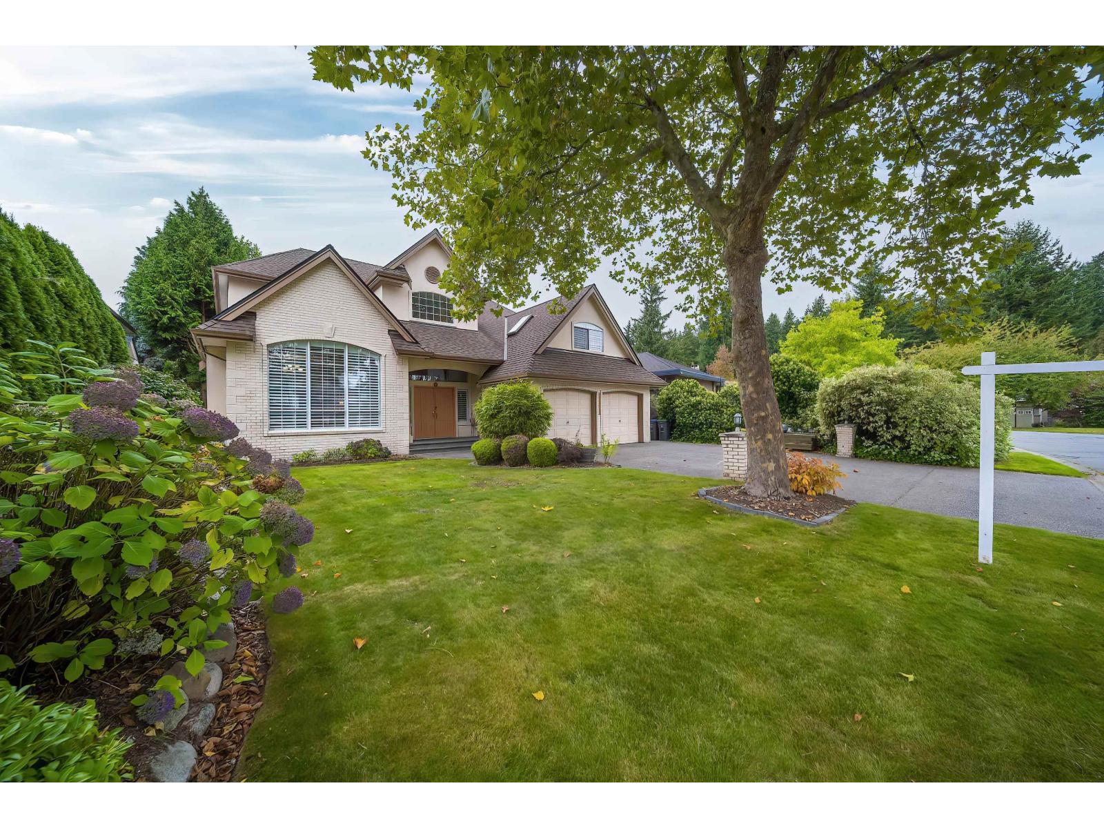 14872 25a Avenue Property Photo 3