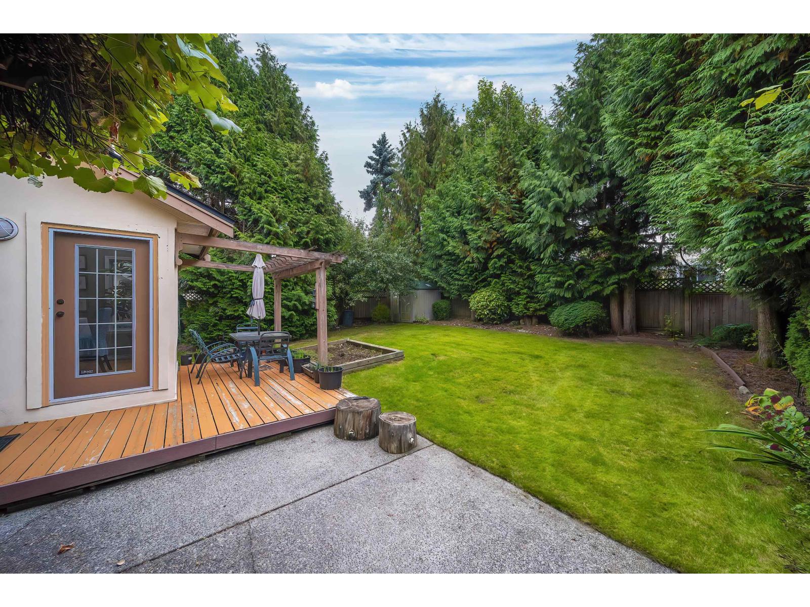 14872 25a Avenue Property Photo 10