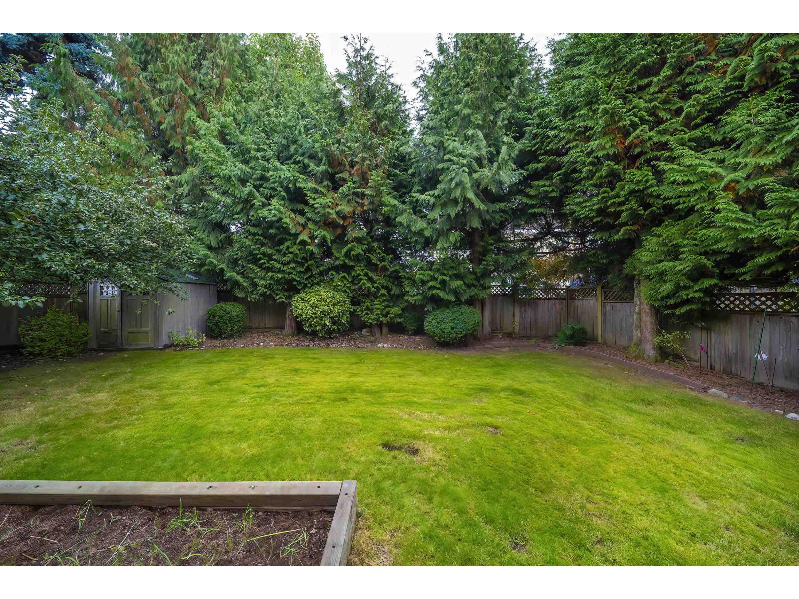 14872 25a Avenue Property Photo 11