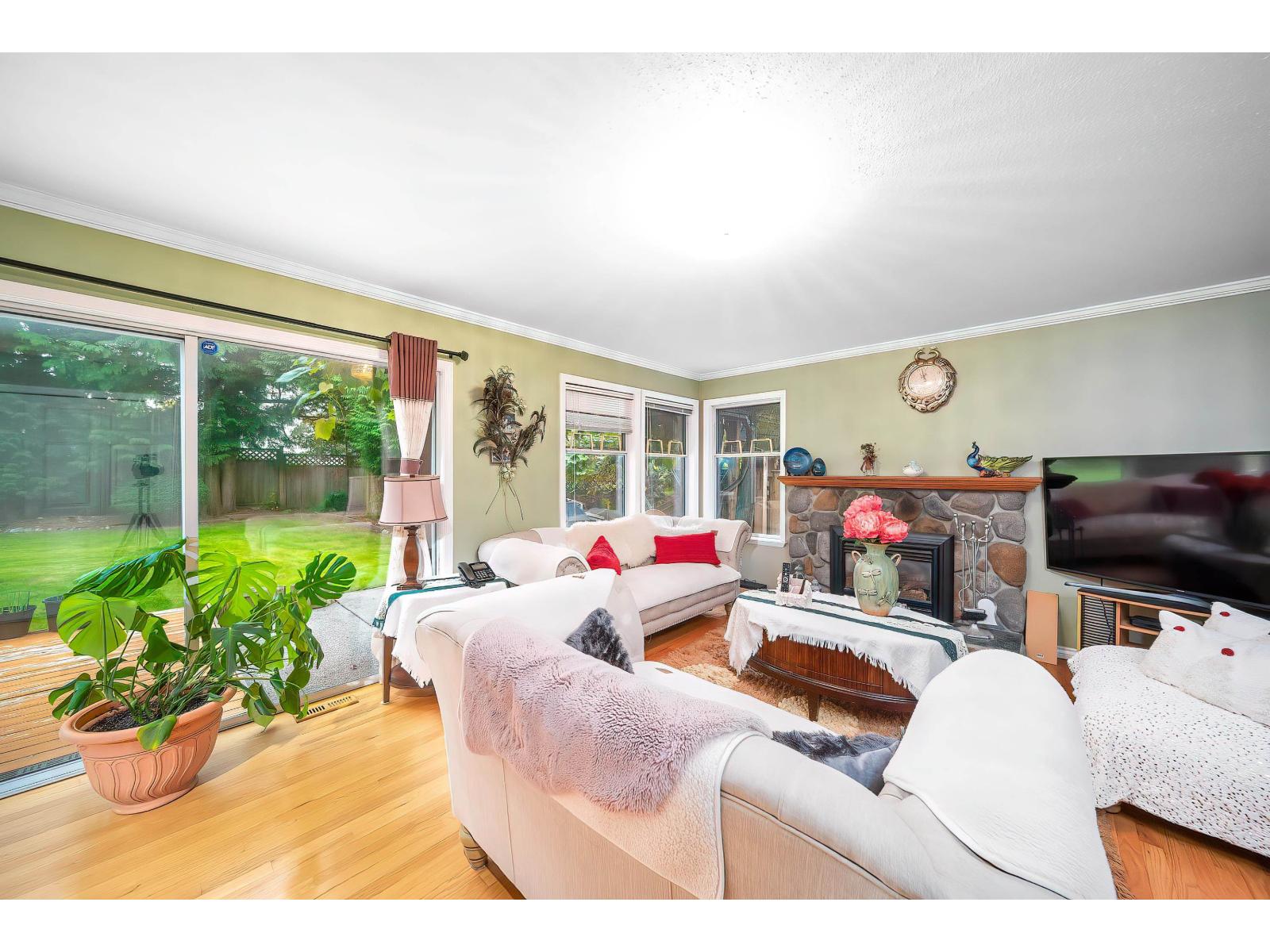 14872 25a Avenue Property Photo 21