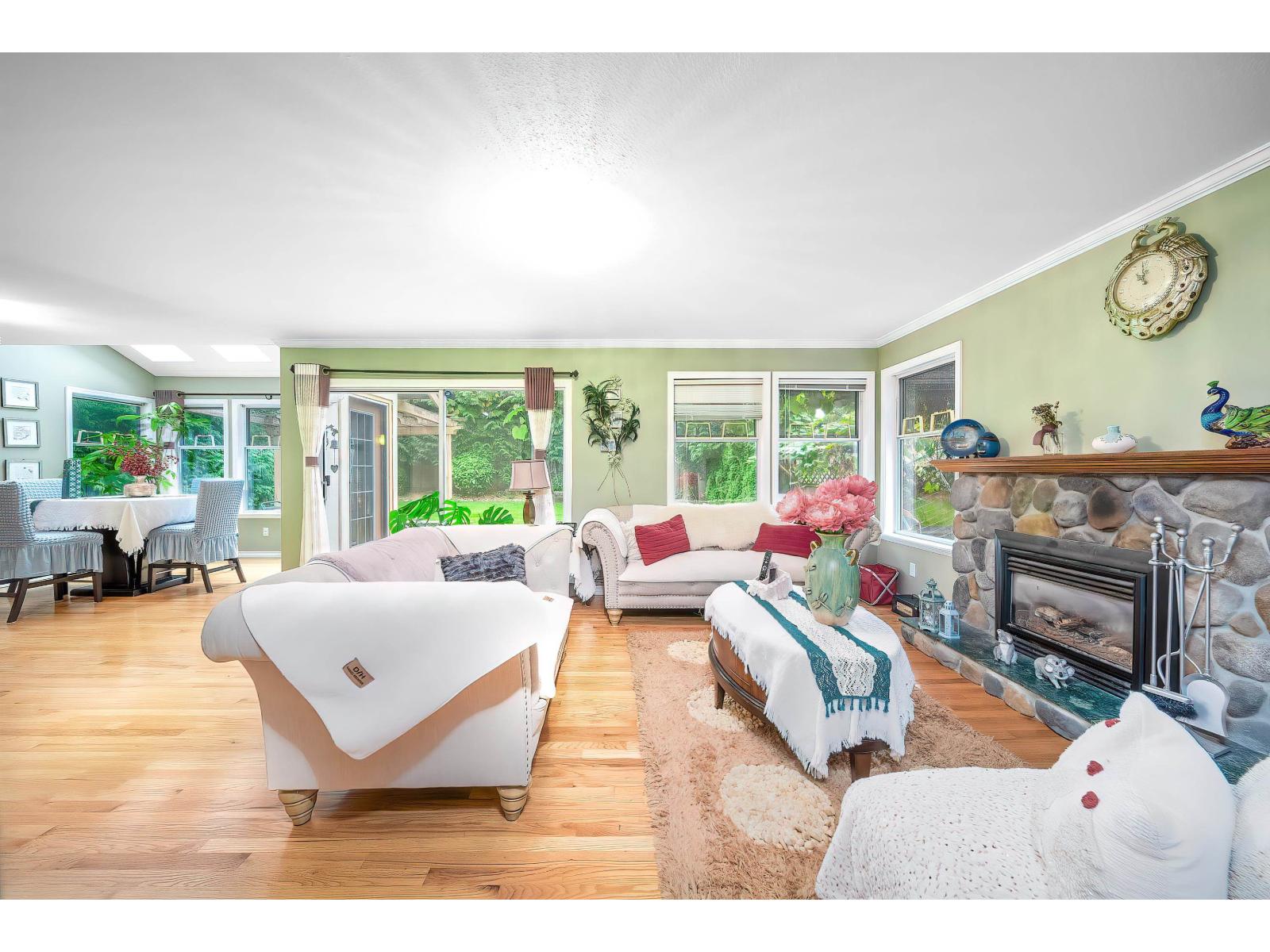 14872 25a Avenue Property Photo 22