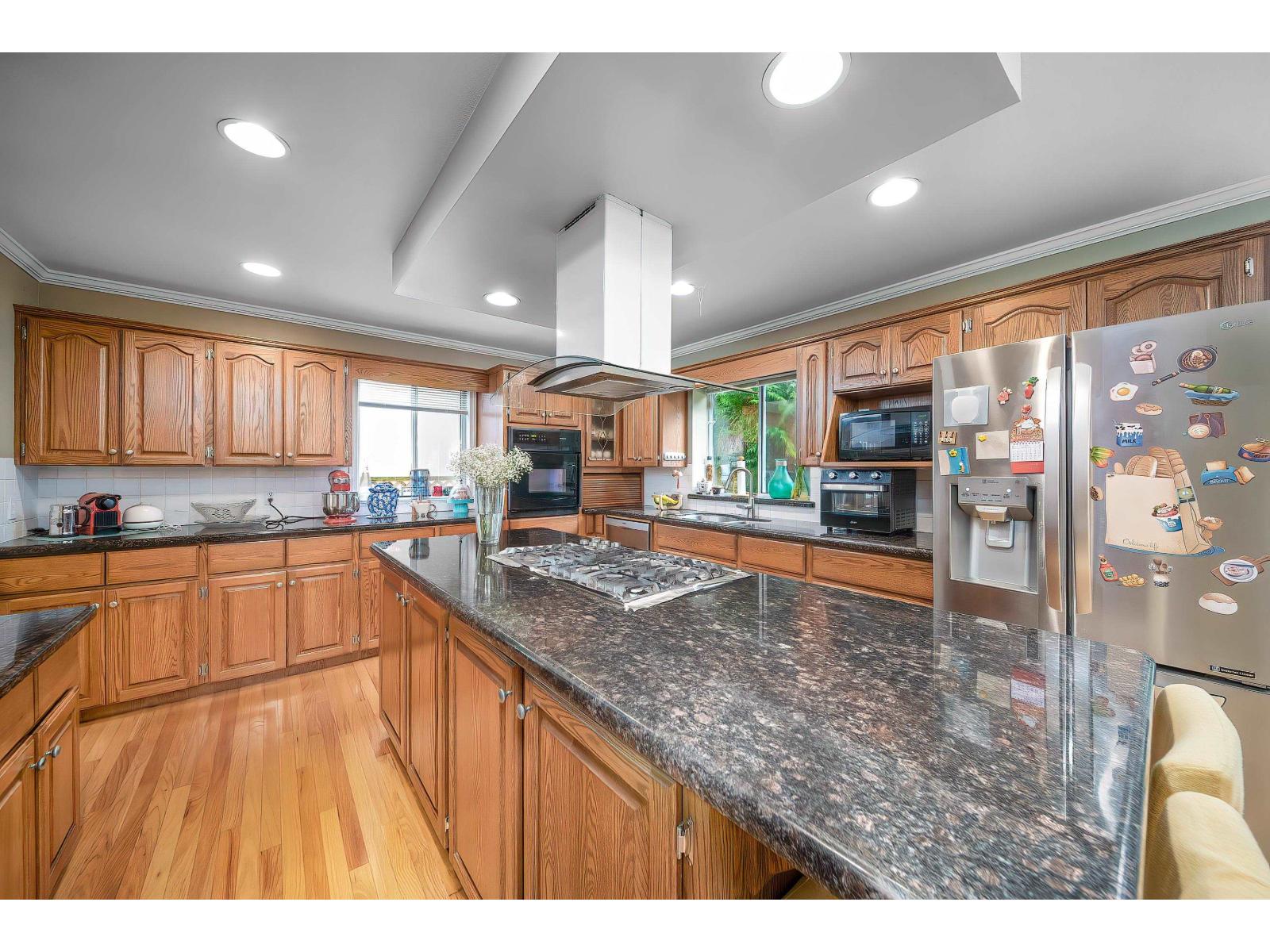 14872 25a Avenue Property Photo 27