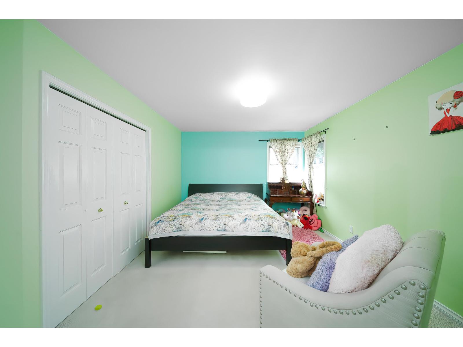 14872 25a Avenue Property Photo 35