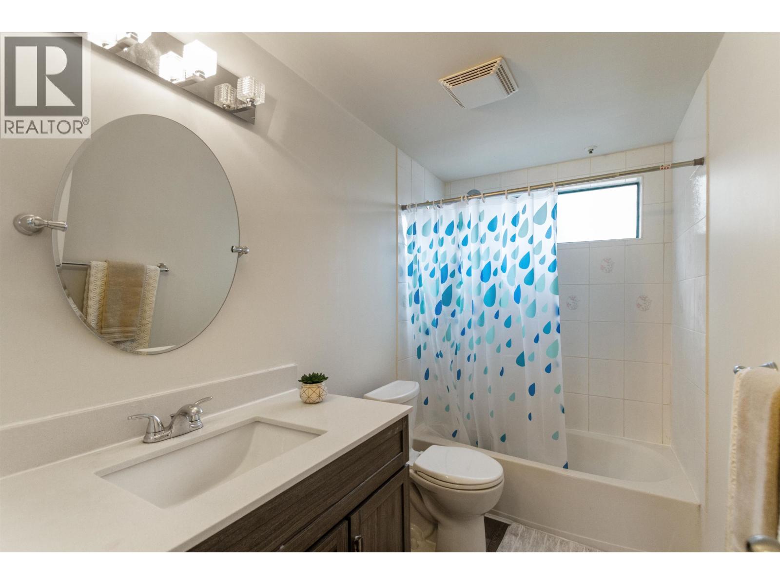 401e 3081 Glen Drive Property Photo 15