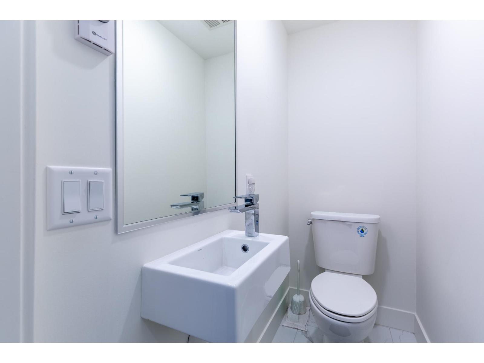 704 2267 Mckenzie Road Property Photo 23