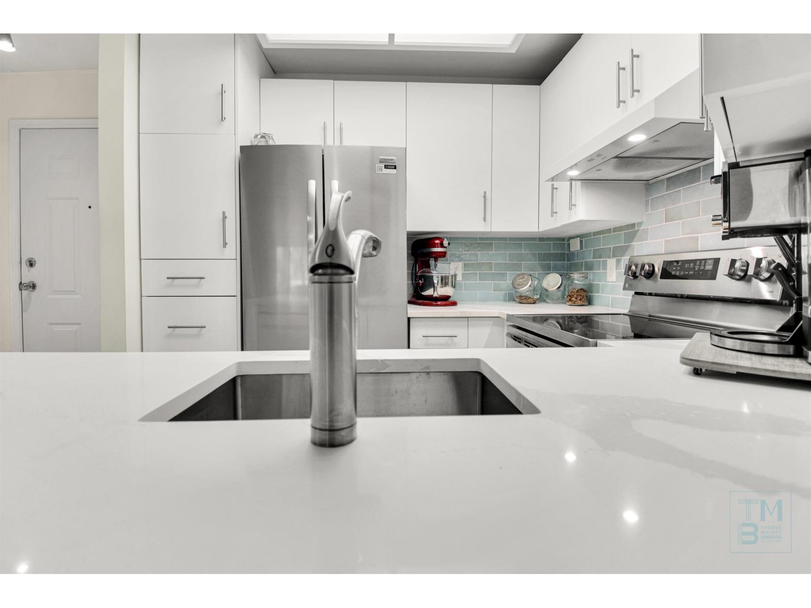 203 22015 48 Avenue Property Photo 7