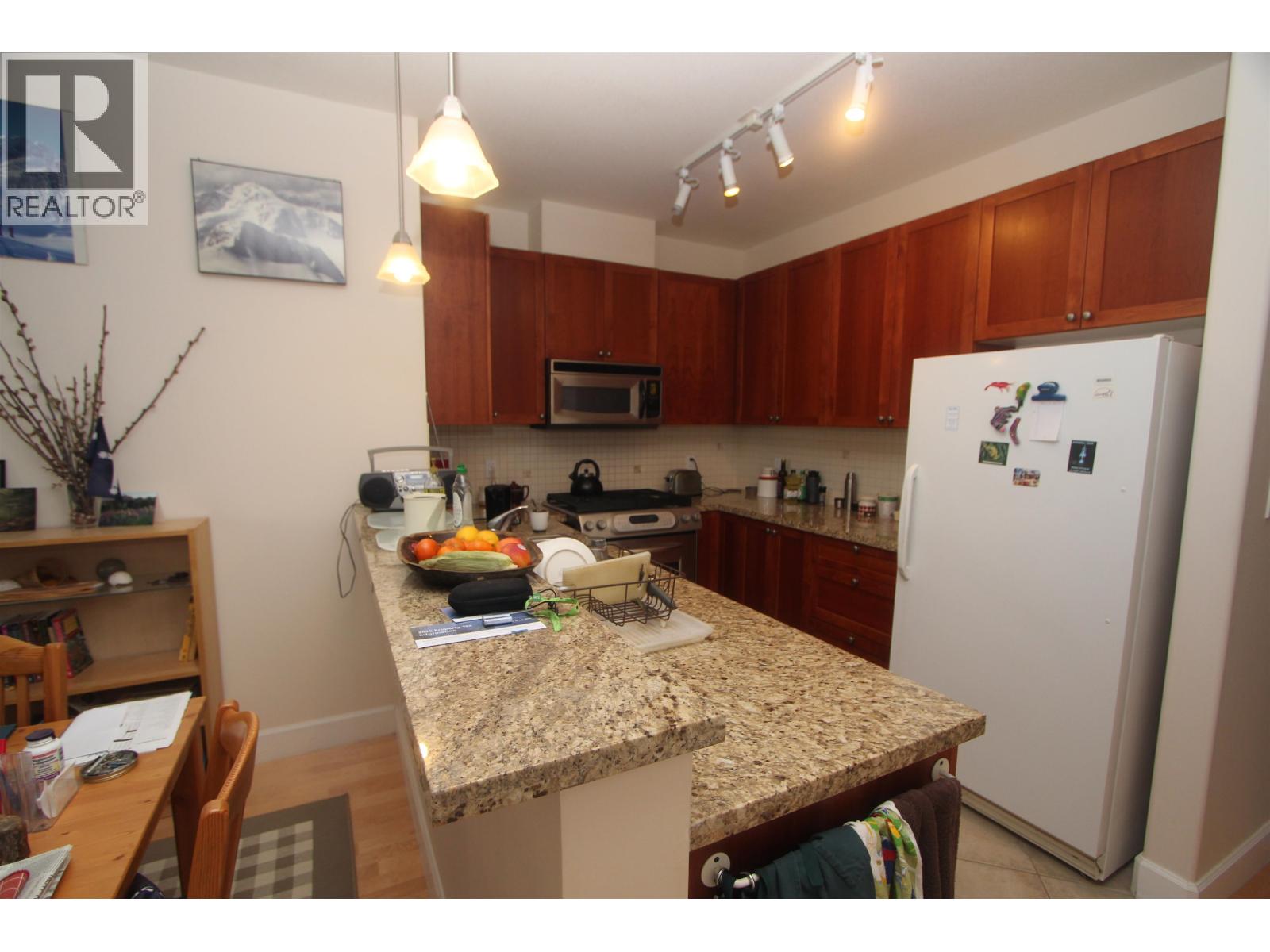 311 4211 Bayview Street Property Photo 4