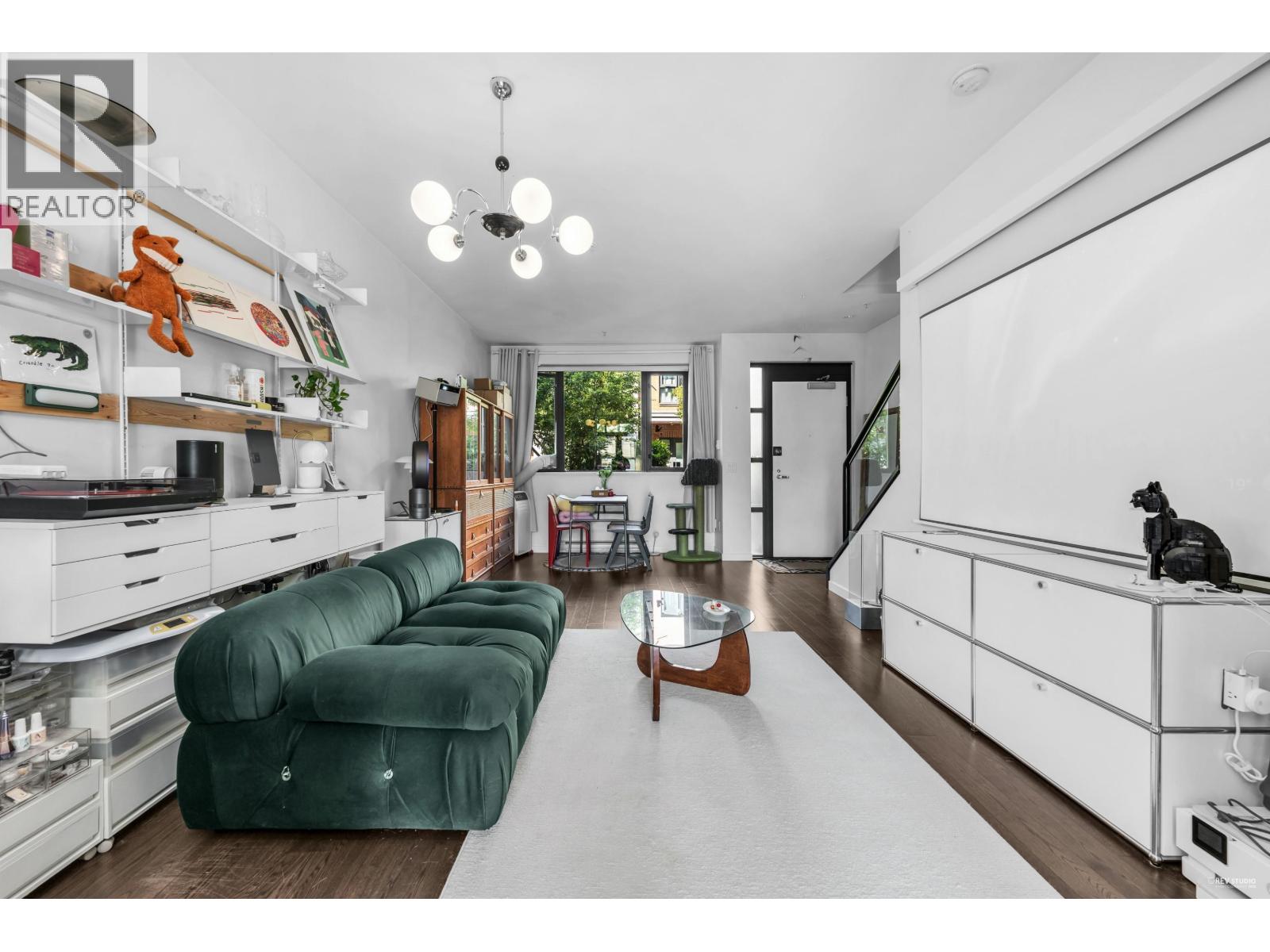 6426 Ash Street Property Photo 2
