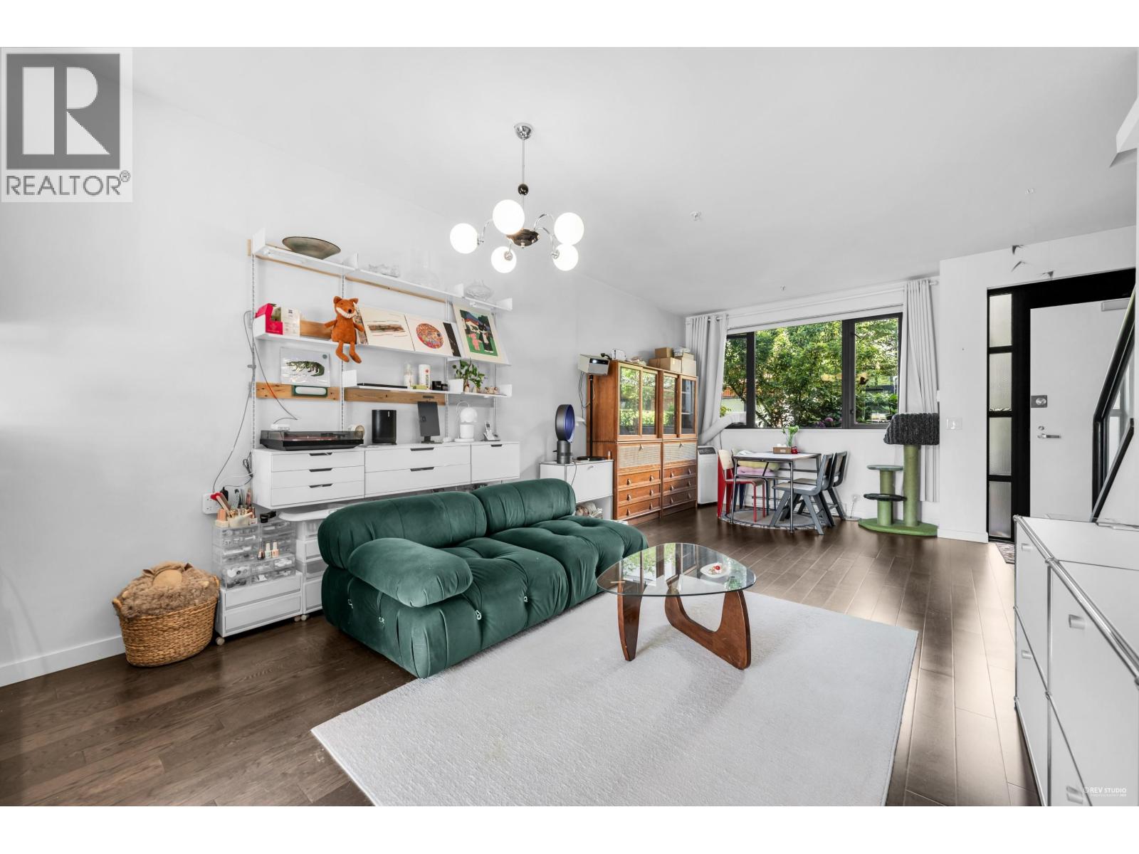 6426 Ash Street Property Photo 3