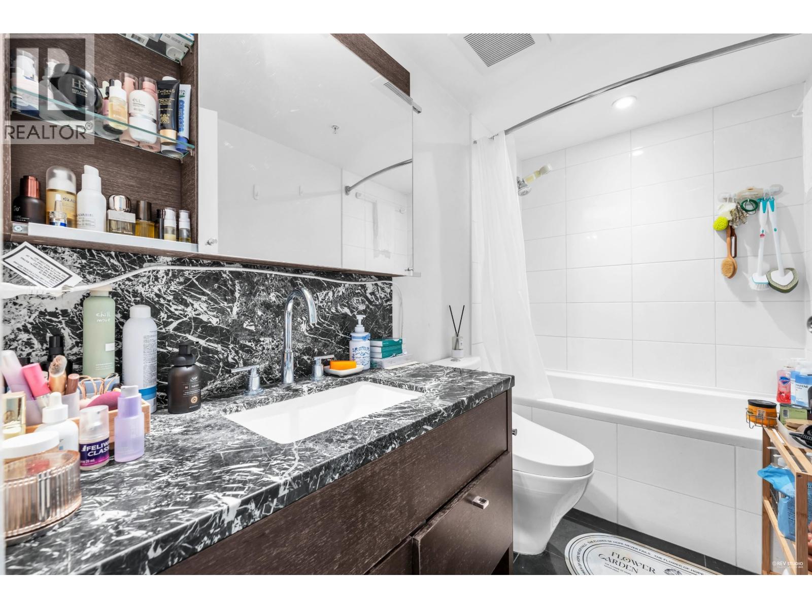 6426 Ash Street Property Photo 15