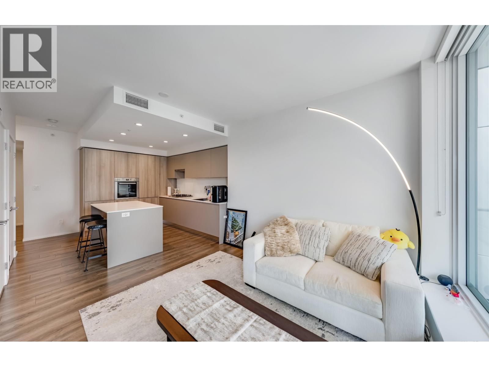 4006 3809 EVERGREEN PLACE Property Photo 1