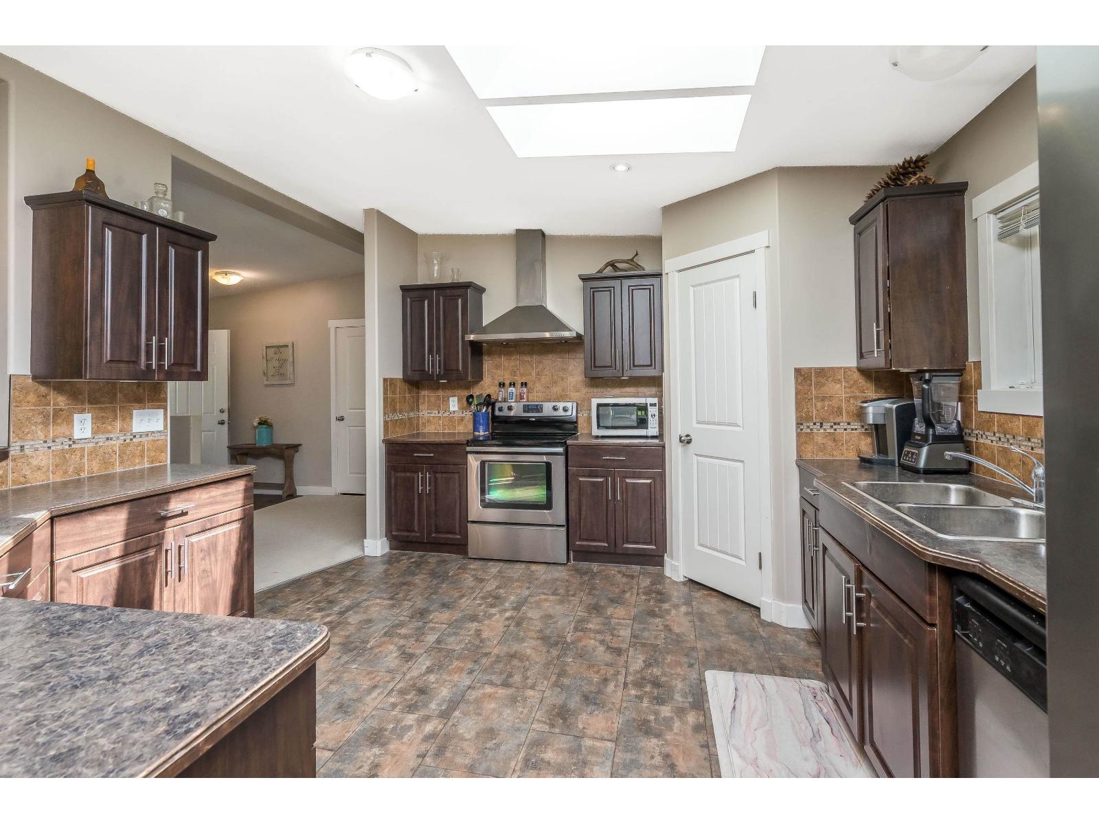 24548 21b Avenue Property Photo 17