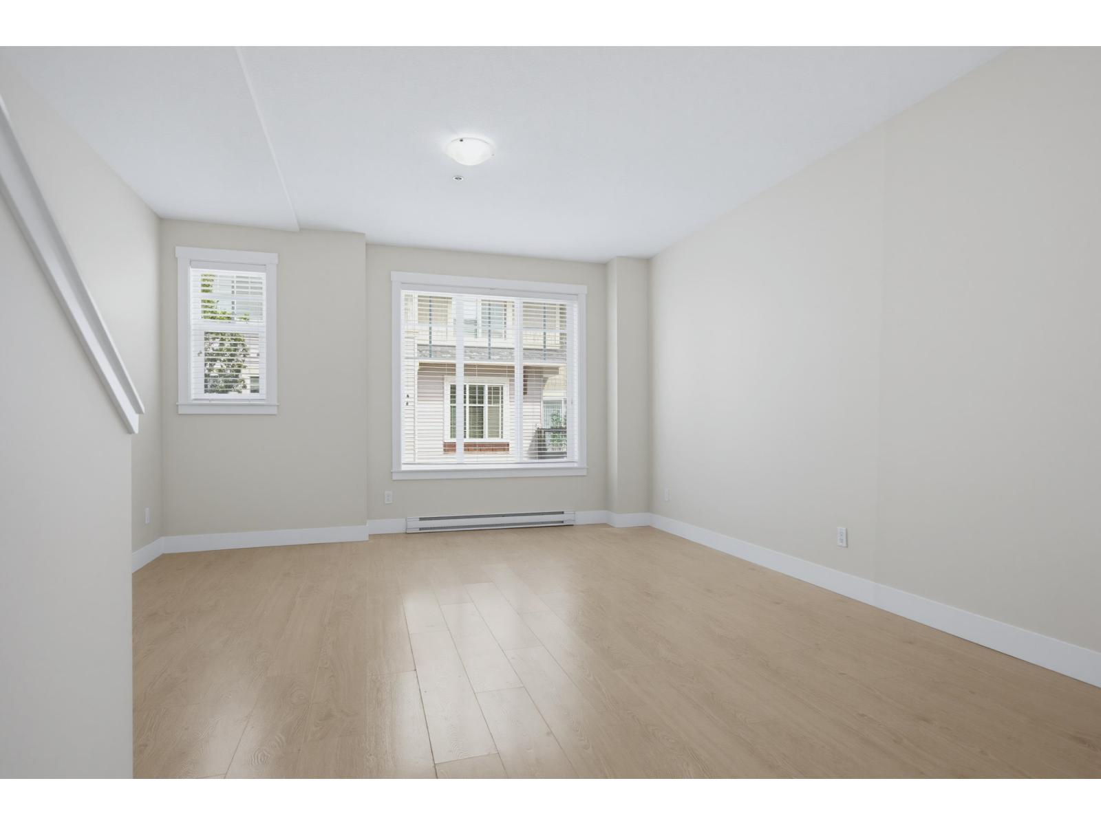 46 20498 82 Avenue Property Photo 5