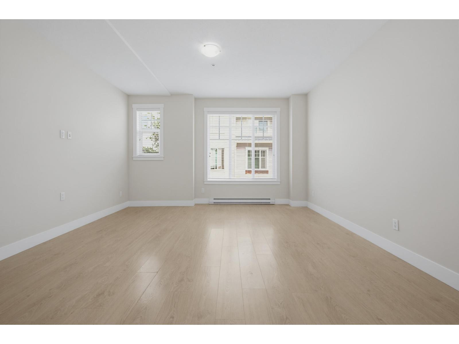 46 20498 82 Avenue Property Photo 6