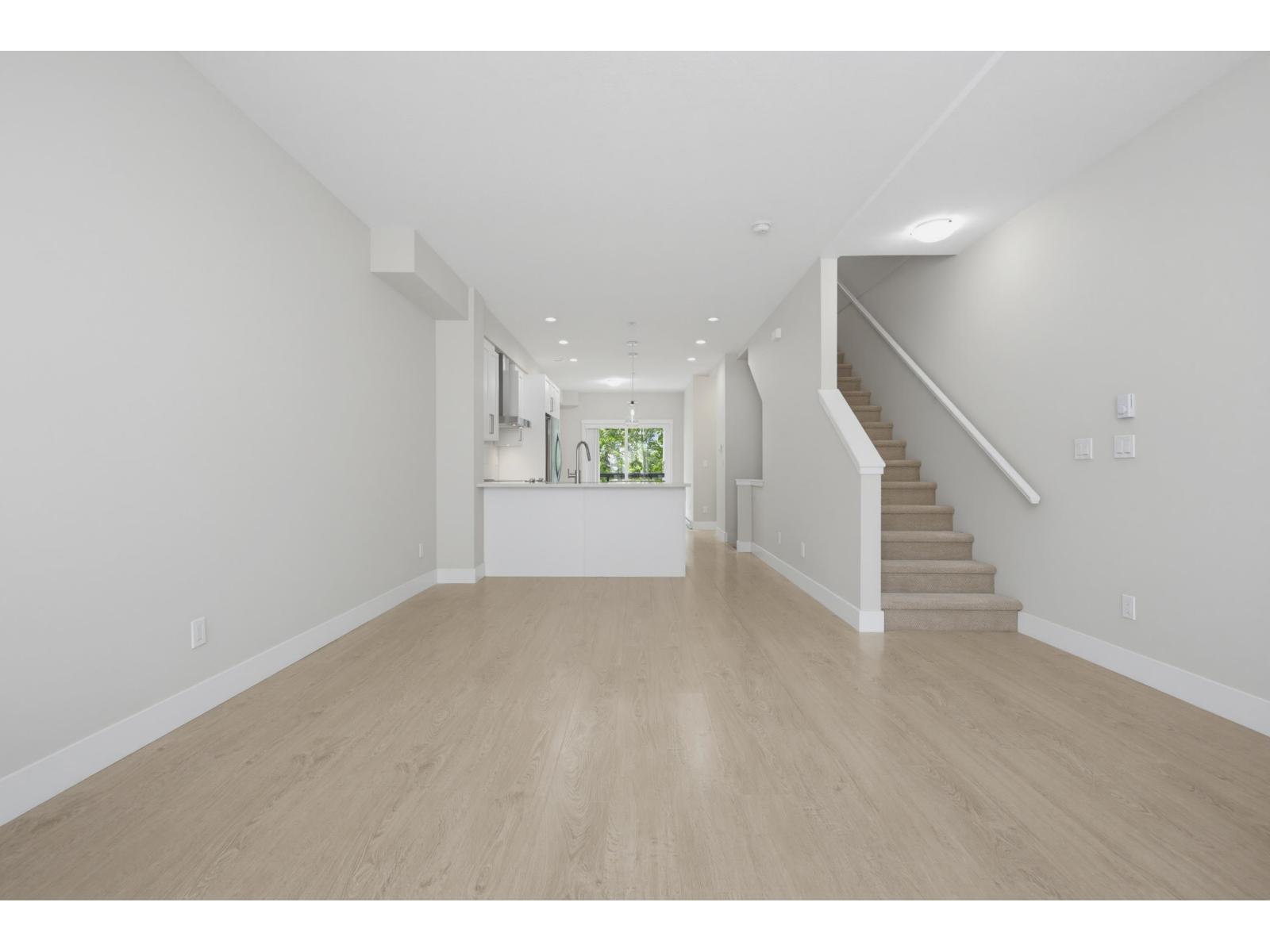 46 20498 82 Avenue Property Photo 10