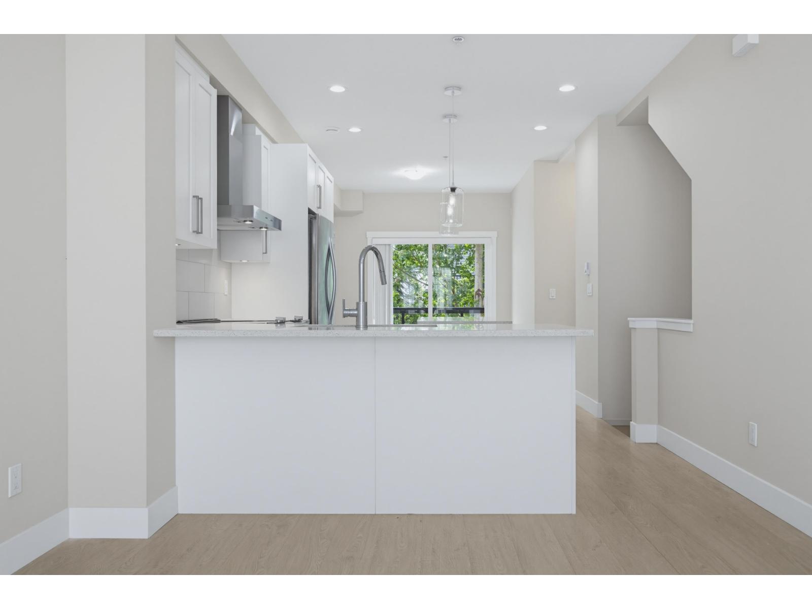 46 20498 82 Avenue Property Photo 11