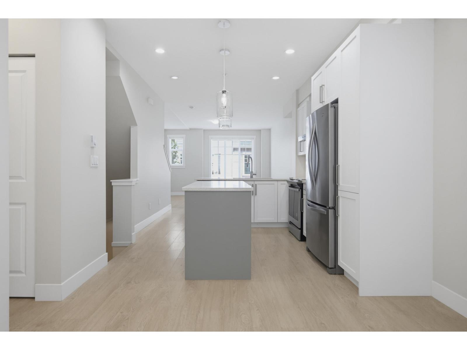 46 20498 82 Avenue Property Photo 15