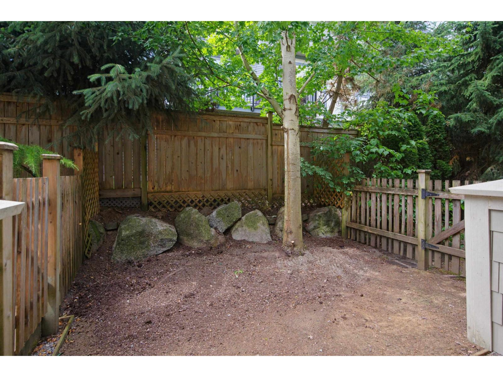 46 20498 82 Avenue Property Photo 37