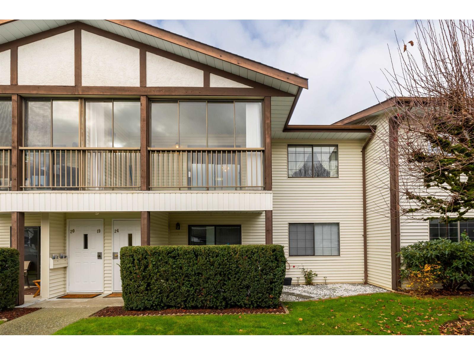 23 32718 Garibaldi Drive Property Photo 3