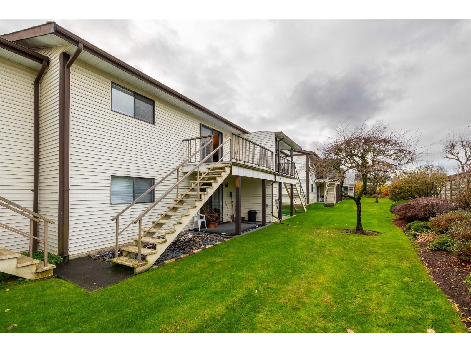 23 32718 Garibaldi Drive Property Photo 4
