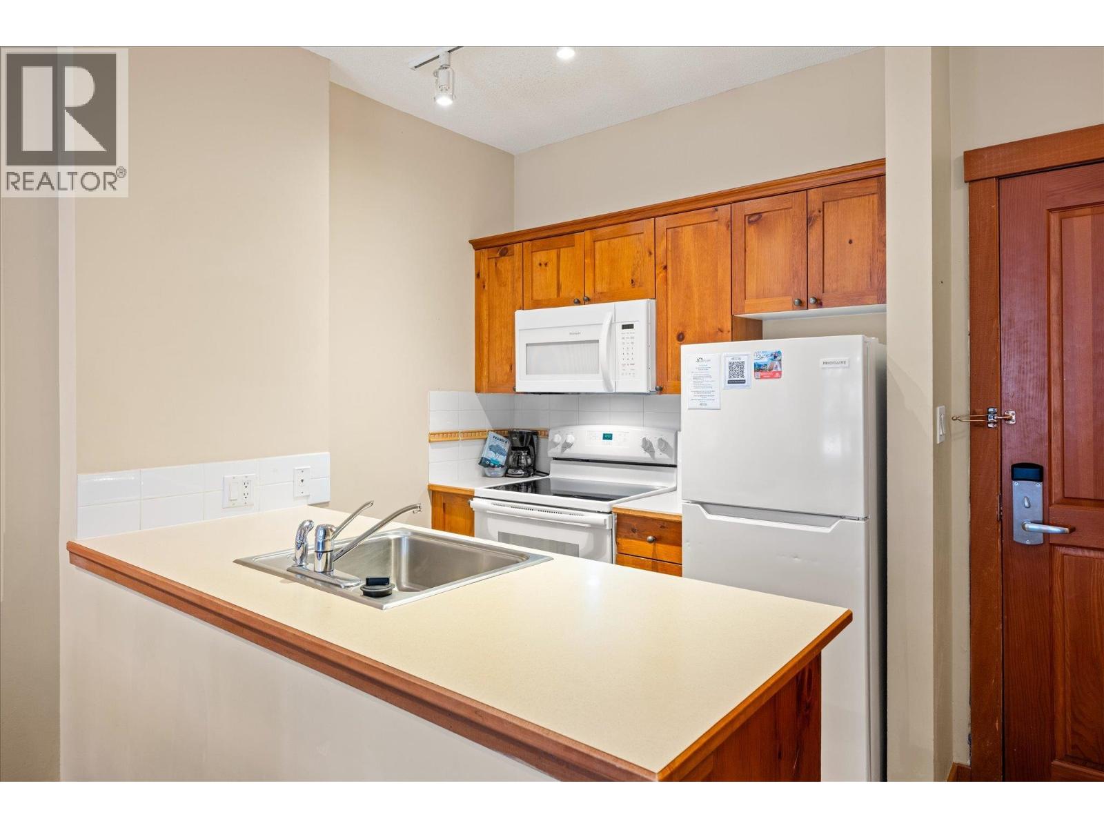 212 4660 Blackcomb Way Property Photo 10