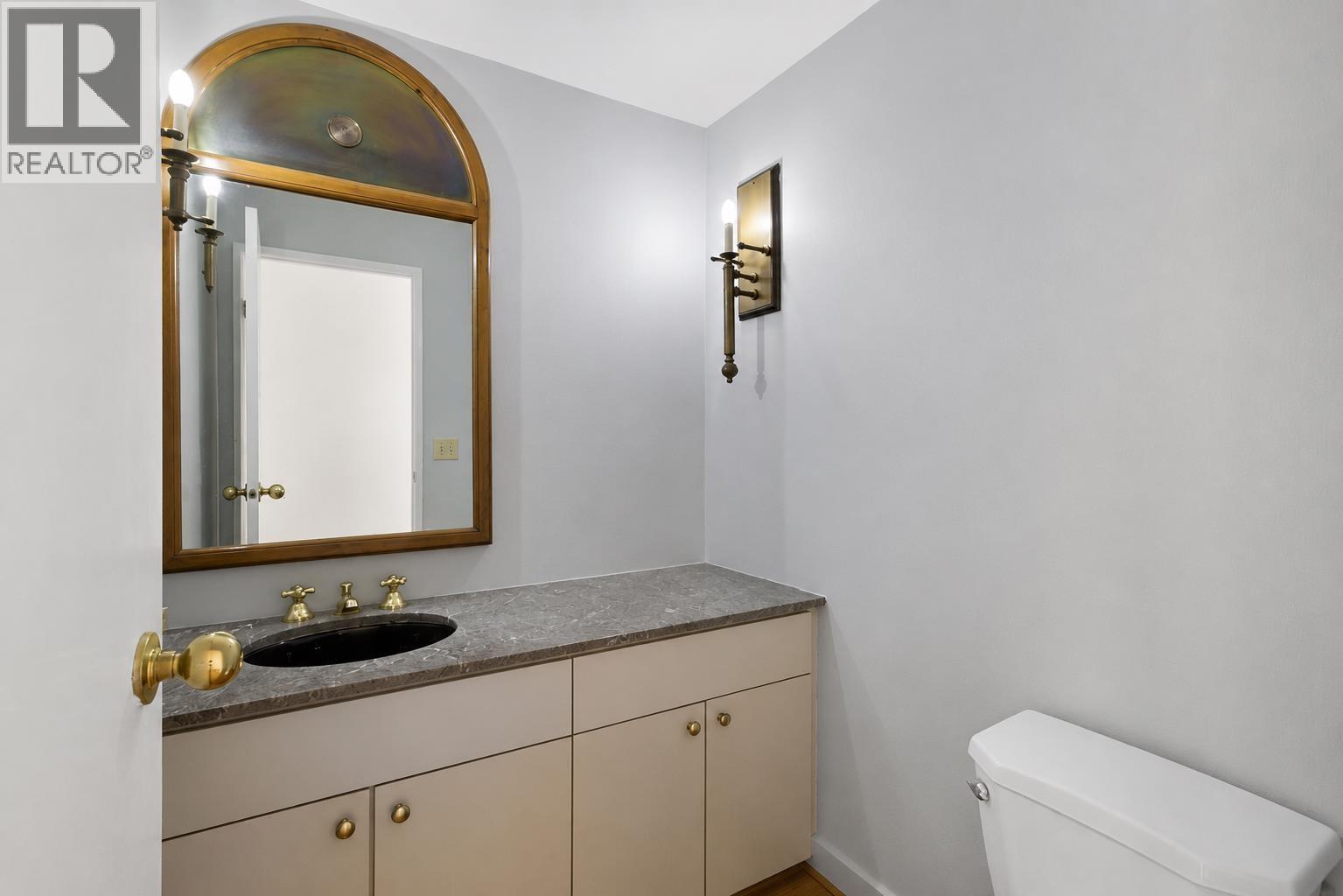 406 Greensboro Place Property Photo 12