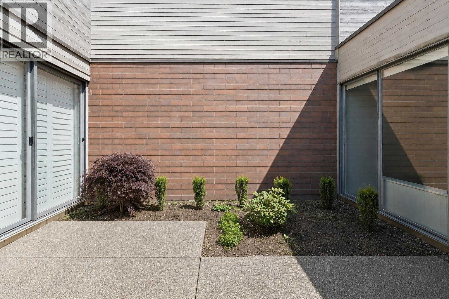 406 Greensboro Place Property Photo 15