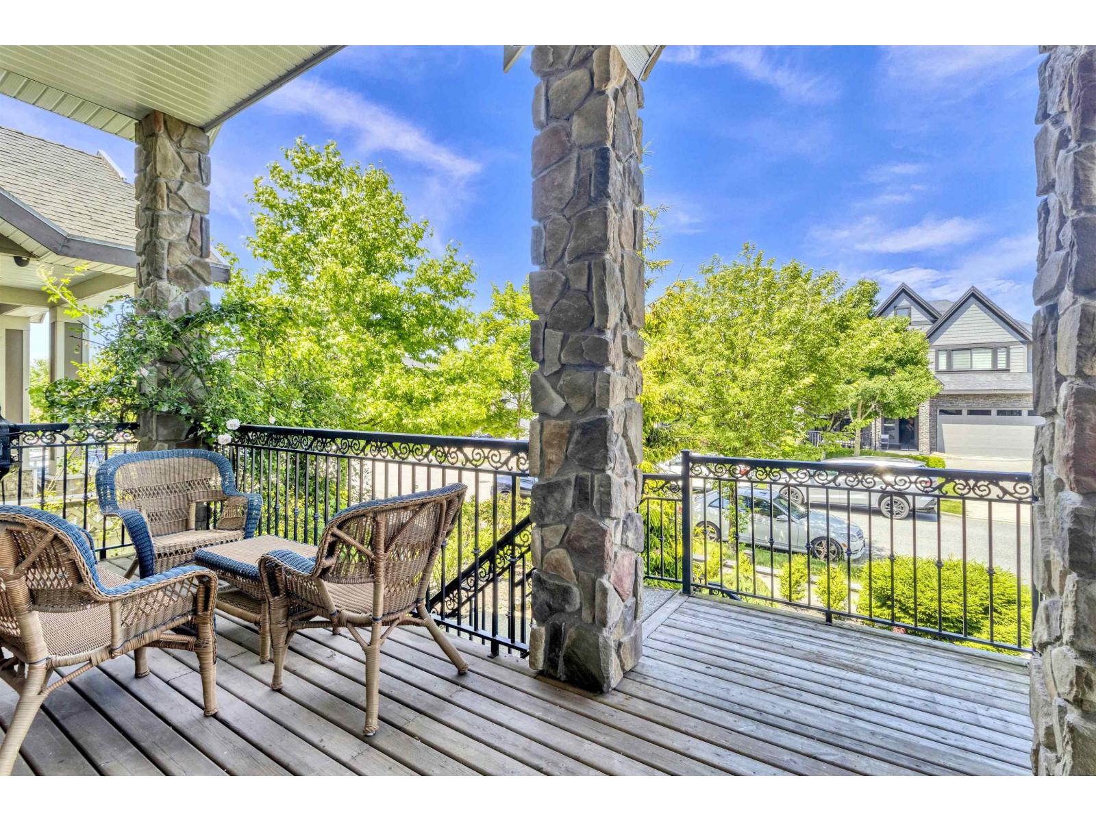 14706 63 Avenue Property Photo 5