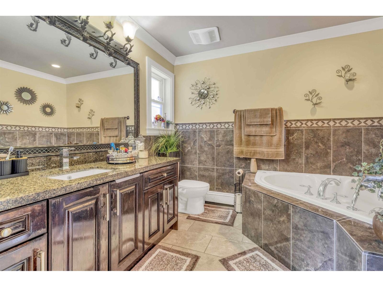 14706 63 Avenue Property Photo 25