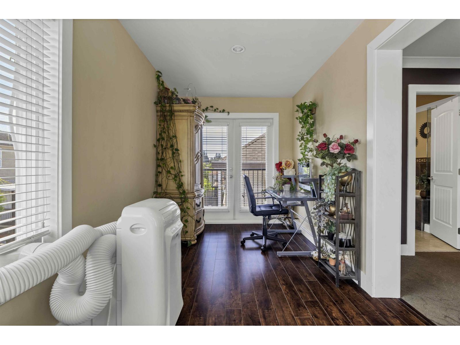 14706 63 Avenue Property Photo 27