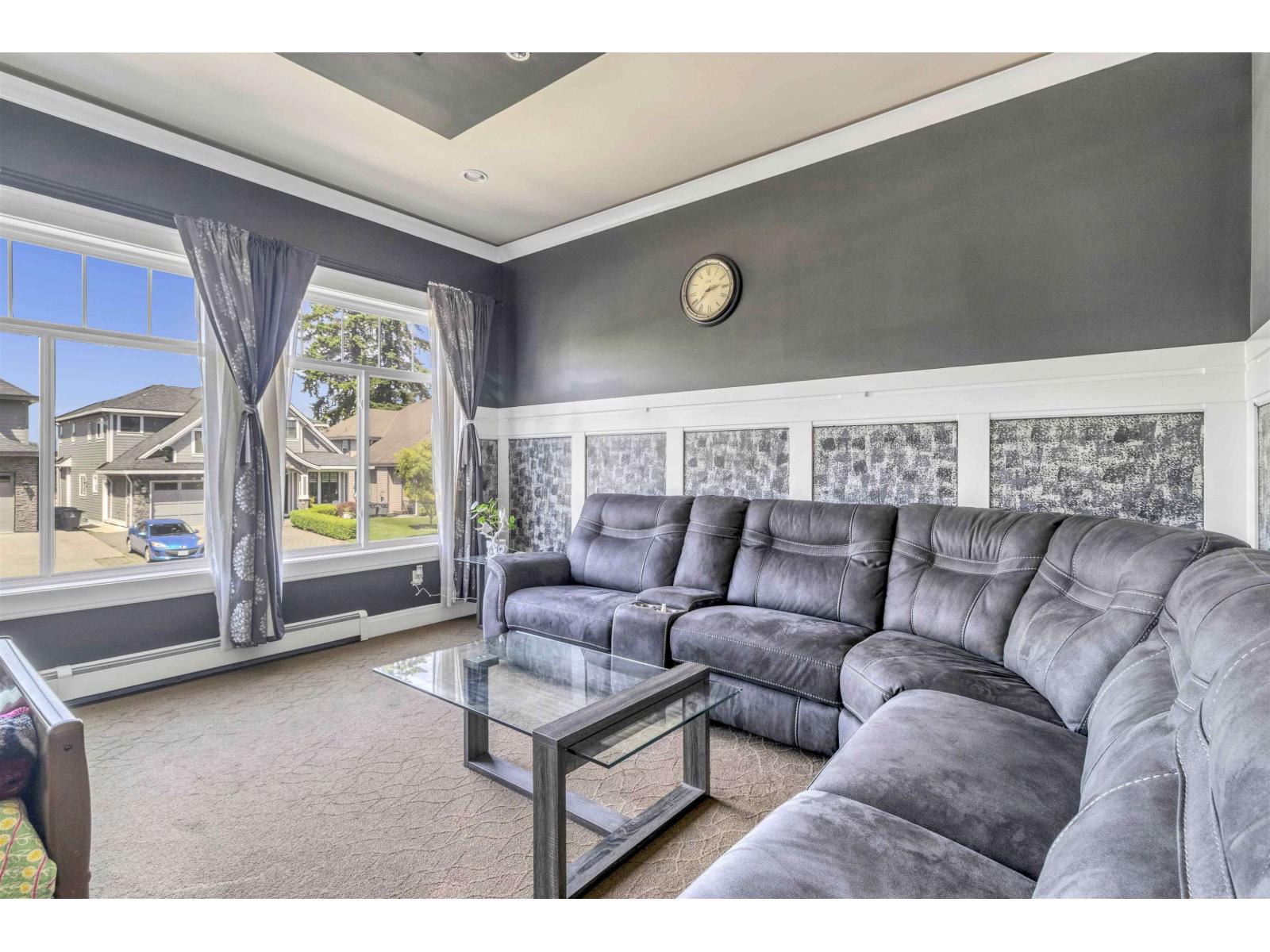 14706 63 Avenue Property Photo 32