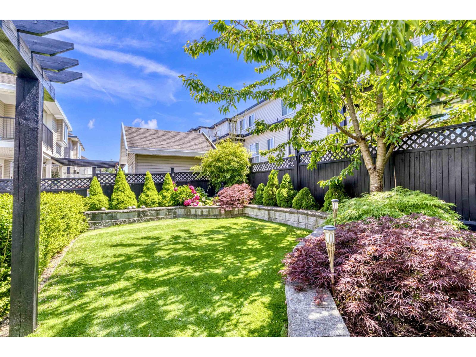 14706 63 Avenue Property Photo 35