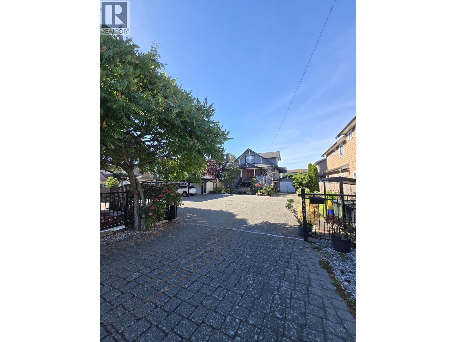 4431 Steveston Highway Property Photo 3