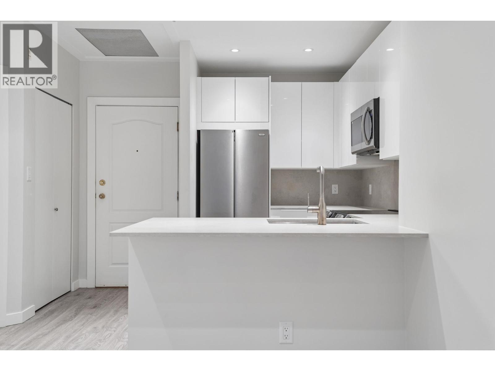 410 1177 Hornby Street Property Photo 7
