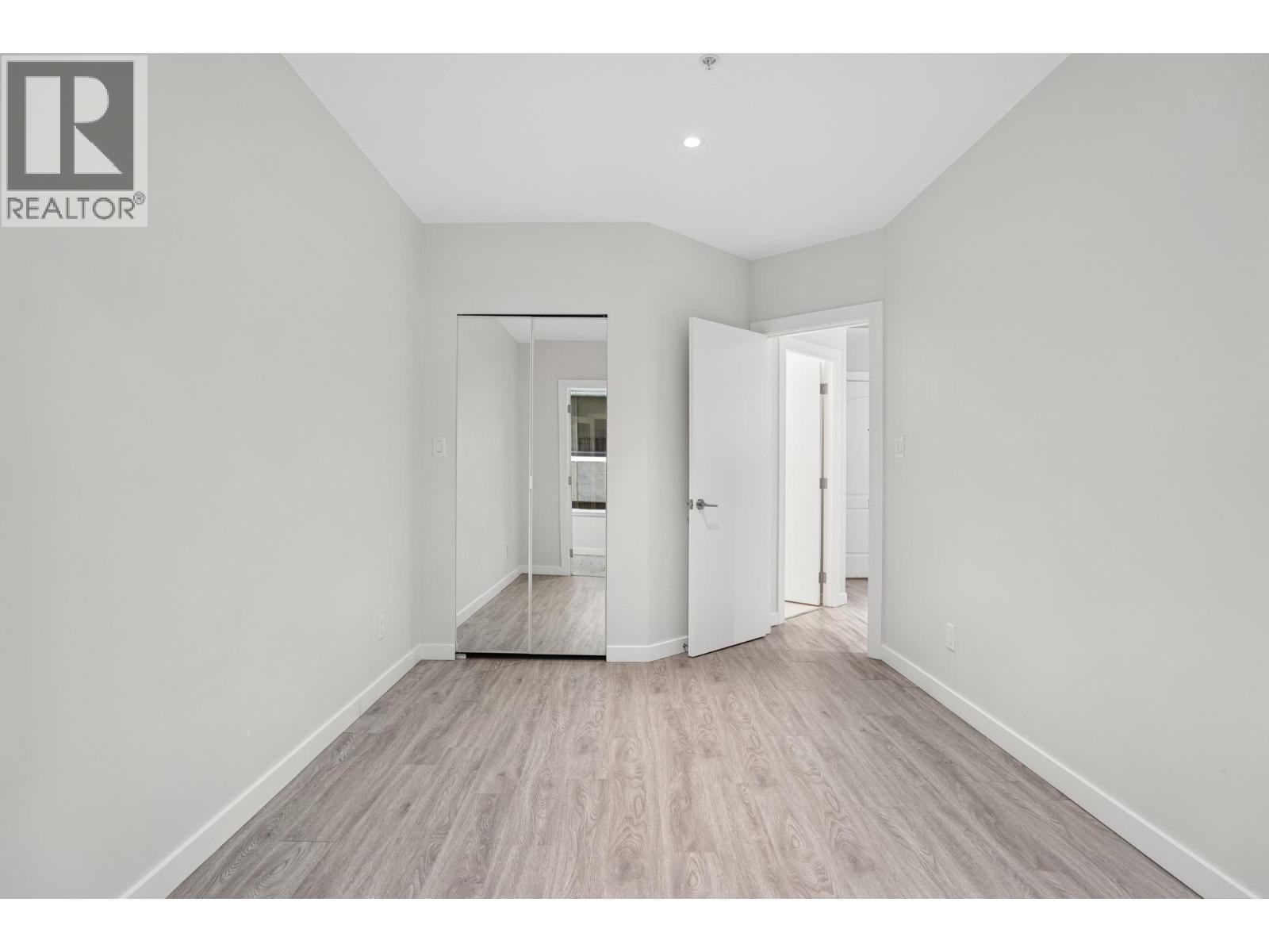 410 1177 Hornby Street Property Photo 10