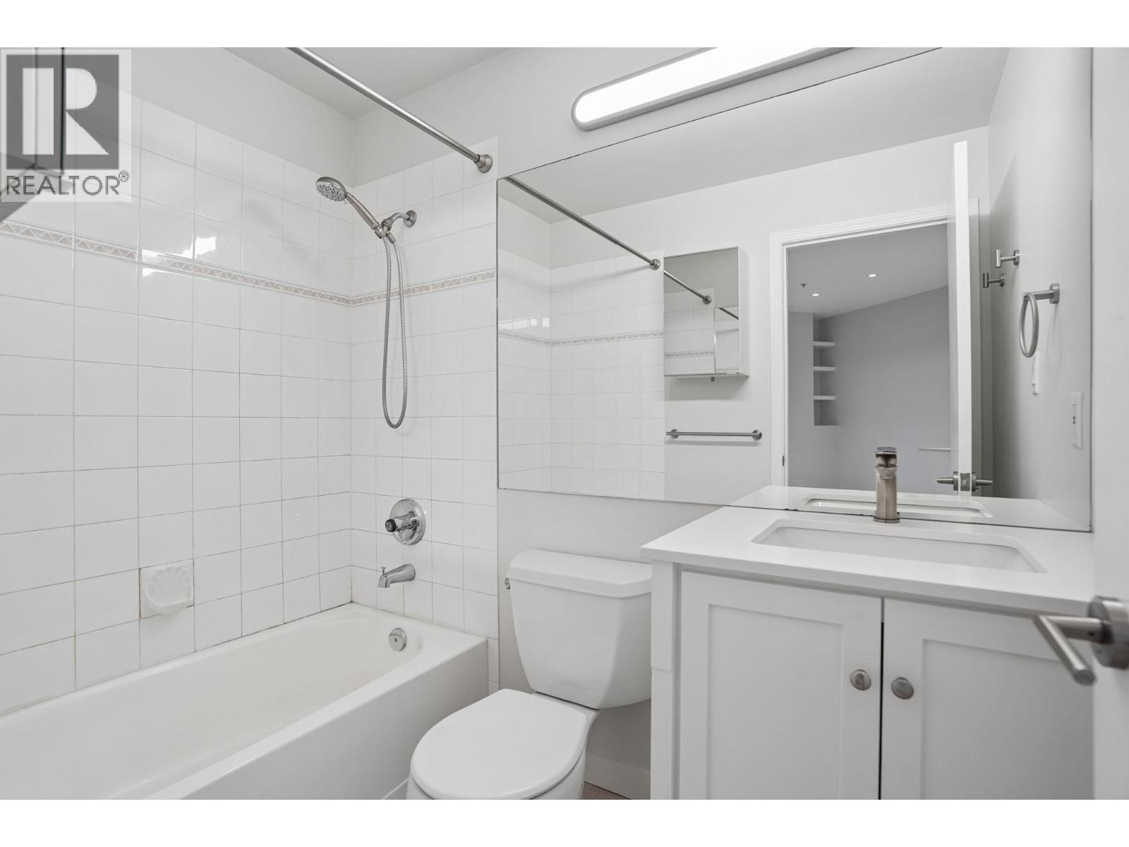 410 1177 Hornby Street Property Photo 13