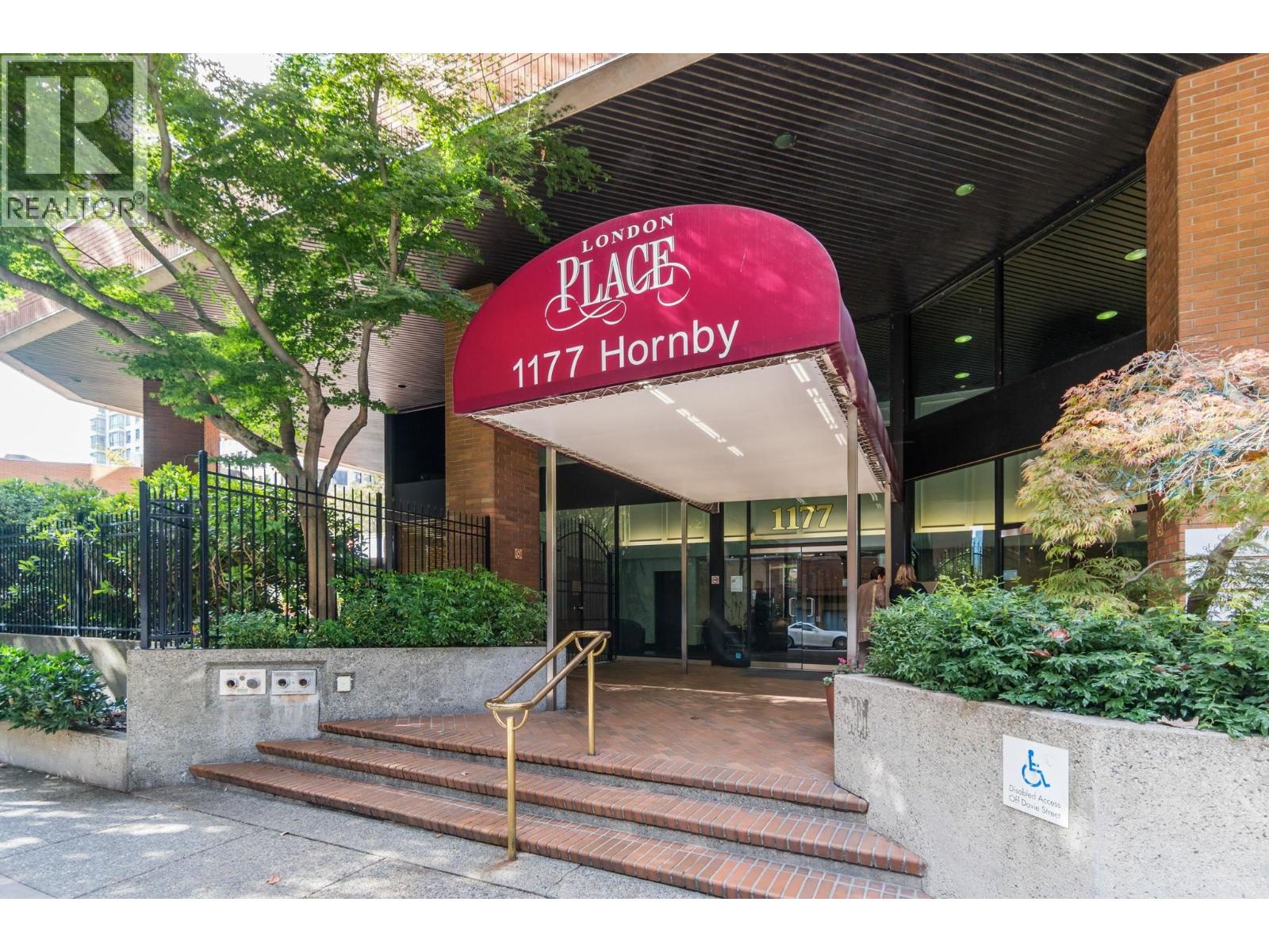 410 1177 Hornby Street Property Photo 24