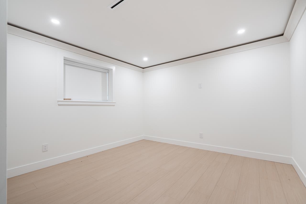 11551 80 Avenue Property Photo 14
