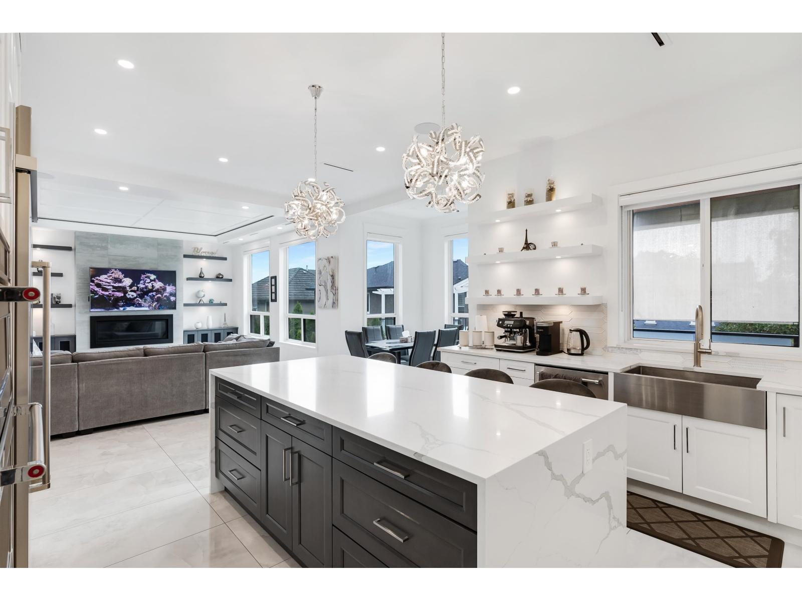 977 164 Street Property Photo 10