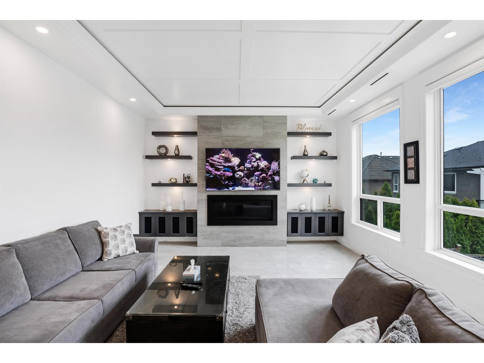 977 164 Street Property Photo 12