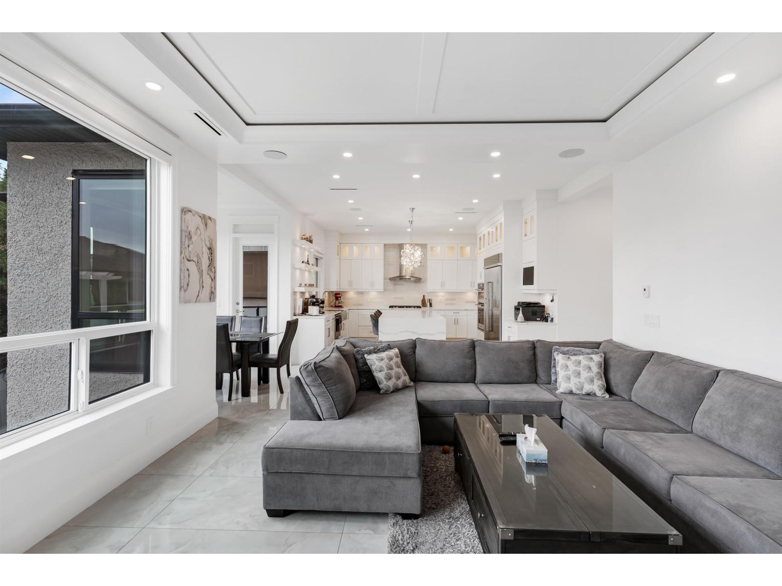977 164 Street Property Photo 14