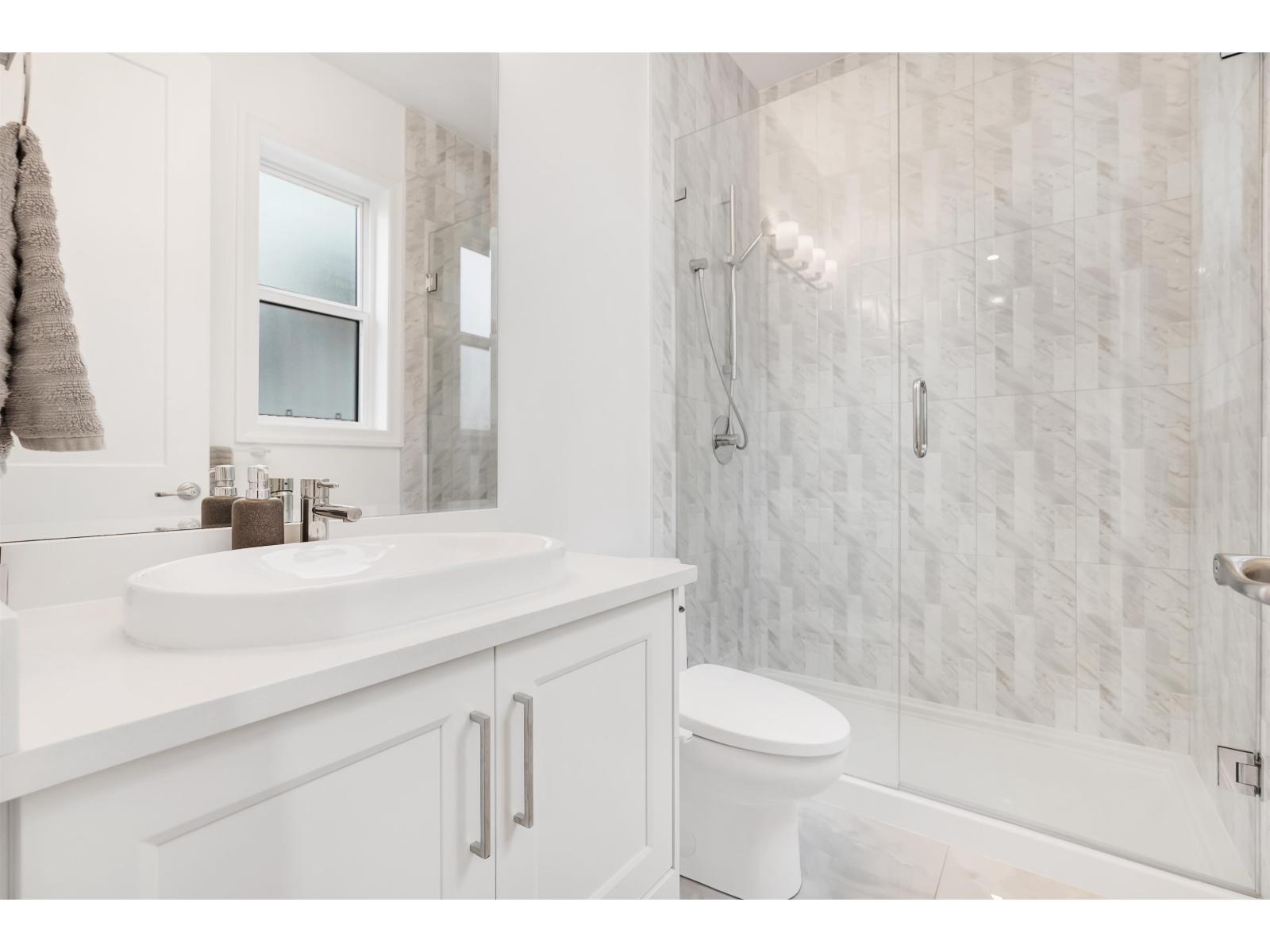 977 164 Street Property Photo 18