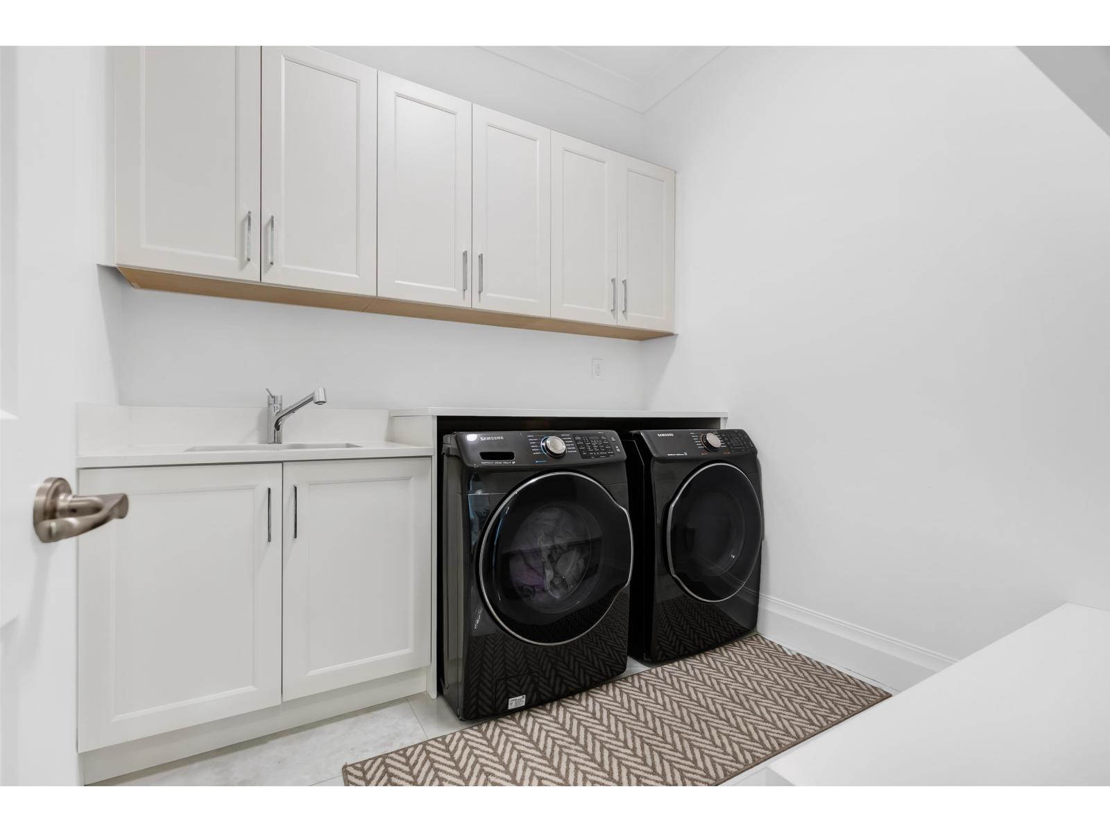 977 164 Street Property Photo 19